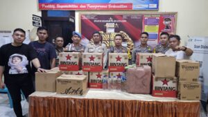 Menjelang Pemilu, Polres Gorontalo Kota Amankan Ratusan Botol Minuman Beralkohol