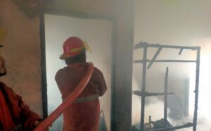 Rumah Warga Limboto Terbakar, Kerugian Capai Ratusan Juta