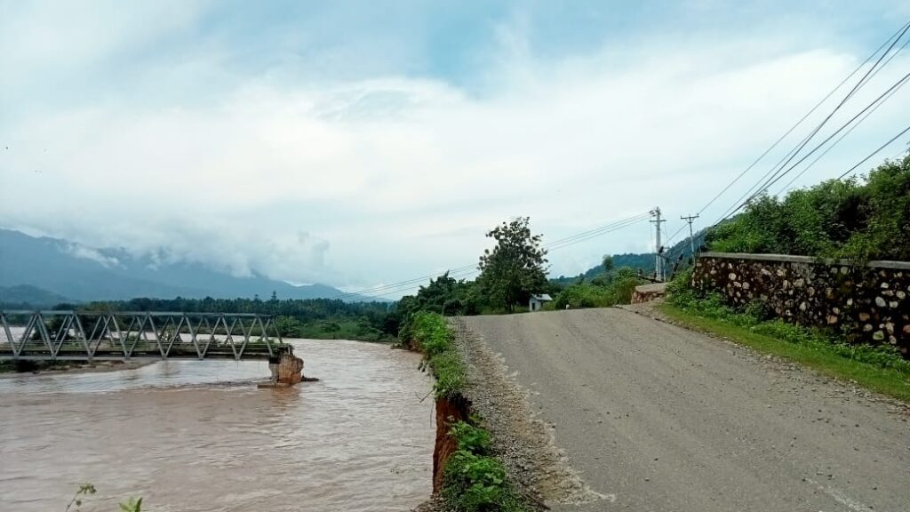 Akses Jalan di Kecamatan Suwawa Selatan Bone Bolango Putus Total Diterjang Banjir