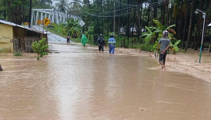 Banjir Terjang Kecamatan Bone Pantai Bone Bolango, 320 Jiwa Terdampak