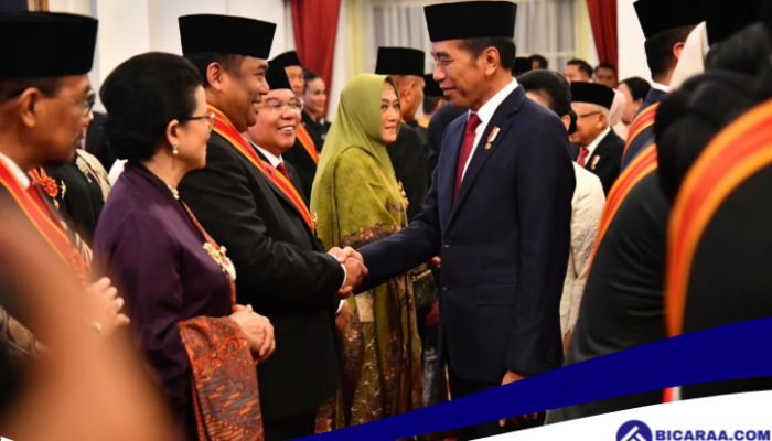 Berjasa bagi Seluruh Rakyat Indonesia, Rachmat Gobel Terima Pernghargaan Bintang Mahaputra Adipradana dari Presiden Joko Widodo