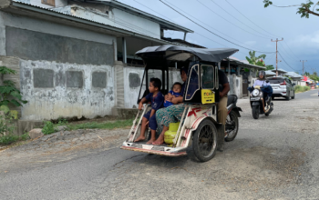 Jalan Taman Buah Kota Gorontalo Rusak Parah, Pengendara Terancam Bahaya Kecelakaan Setiap Hari