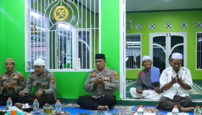 Berbagi Kasih, Kapolres Pohuwato Berbuka Puasa Bersama Anak Pesantren dan Masyarakat