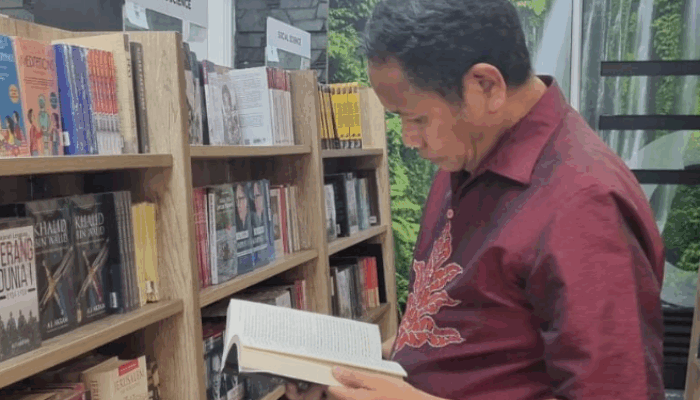Membumikan Literasi, Menguatkan Bangsa, Ridwan Monoarfa Refleksi Hari Buku