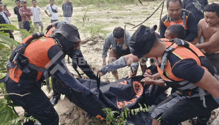 INFO TERKINI! Dua Mayat Penambang Ditemukan Penuh Lumpur di Sungai Pohuwato