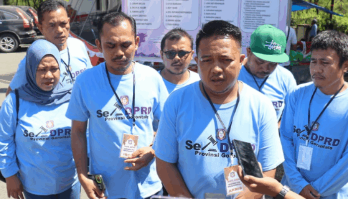 ASN, Warga hingga Wartawan Terima Daging Kurban dari Sekretariat Deprov Gorontalo