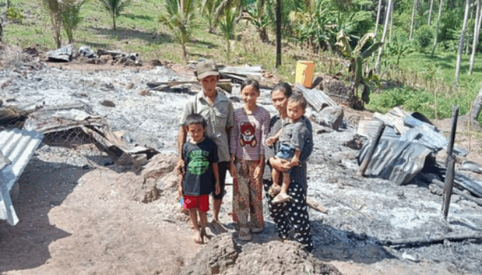 Ditinggal Pergi Berobat Istri, Rumah di Bone Bolango Terbakar Tinggal Puing