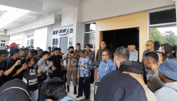 Rp122,5 Juta Upah Buruh Mie Gacoan Belum Dibayar, Massa Geruduk Walikota