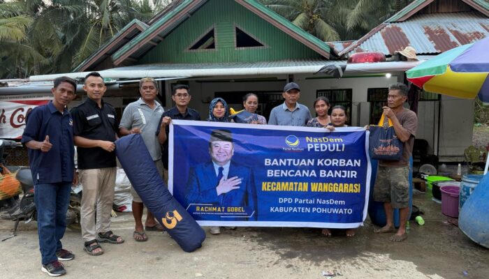 Rachmat Gobel Bantu 135 KK Korban Banjir Bandang di Tuweya Pohuwato