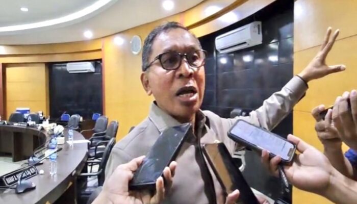 Wakil Ketua DPRD Gorontalo, La Ode Haimudin Kritik Sistem Pembayaran Seragam Sekolah