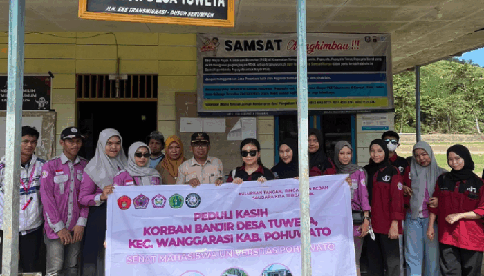 Senat Mahasiswa UNIPO Salurkan Bantuan Sosial untuk Korban Banjir di Desa Tuweya