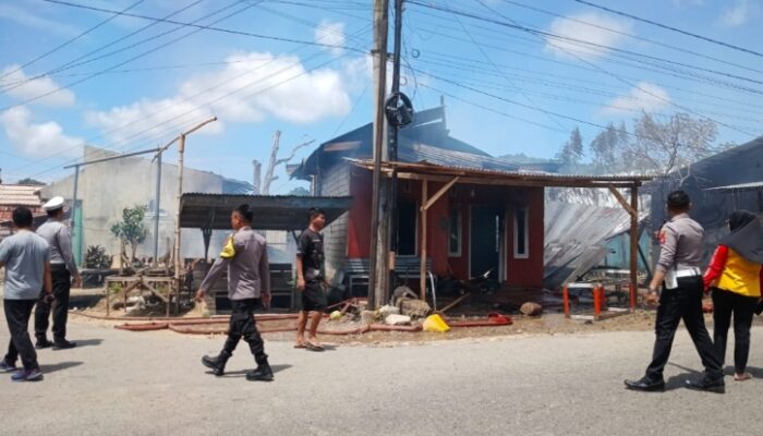 Kebakaran Hebat di Dulupi Boalemo, Dua Rumah dan Ruko Ludes Dilahap Api