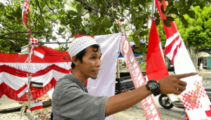 Jelang HUT RI ke-80, Pedagang Musiman di Gorontalo Kebanjiran Pembeli