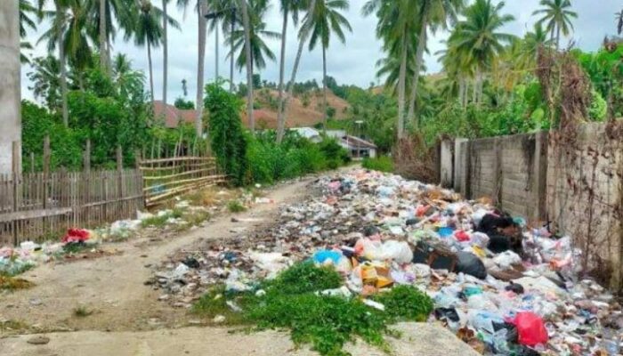 Bau Sampah Menyengat di Pasar Tilamuta, Warga Boalemo Gerah dan Minta Tindakan Cepat
