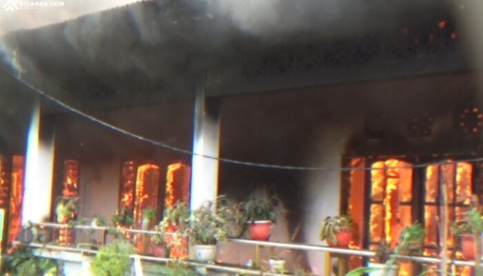 Dikira Ayam di Atap, Api Bakar Dua Rumah di Biawu Gorontalo