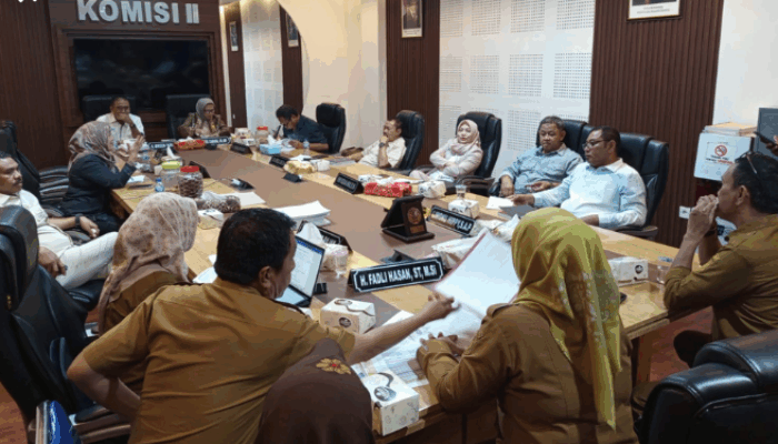 Komisi II Desak Gubernur Copot Kadis Kumperindag Gorontalo