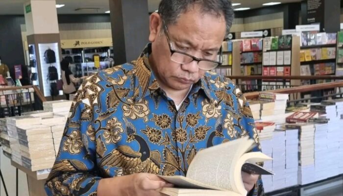 Ridwan: Negara Belum Adil, Guru Masih Hidup dalam Ketidakpastian