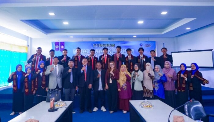 Sebanyak 24 Mahasiswa FIKOM UNIPO Resmi Jalani Yudisium