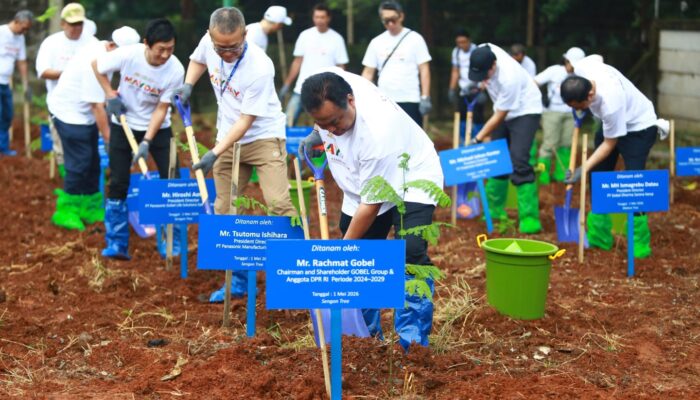 Dari Buruh untuk Bumi, Aksi Hijau Gobel Grup di Hari Buruh