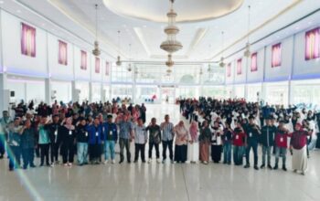 PLT Rektor UNIPO Tutup PKKMB, Mahasiswa Diminta Bertumbuh