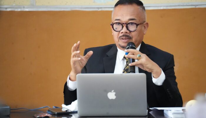 Ketua DPRD Gorontalo Uji Proposal Disertasi soal Relasi Politik-Birokrasi